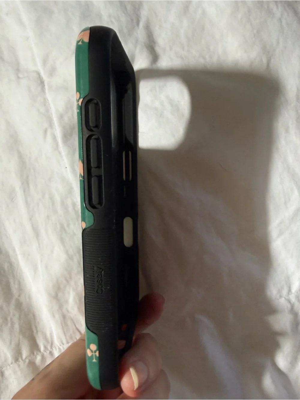 Casely iPhone 16 pro mag safe bold case